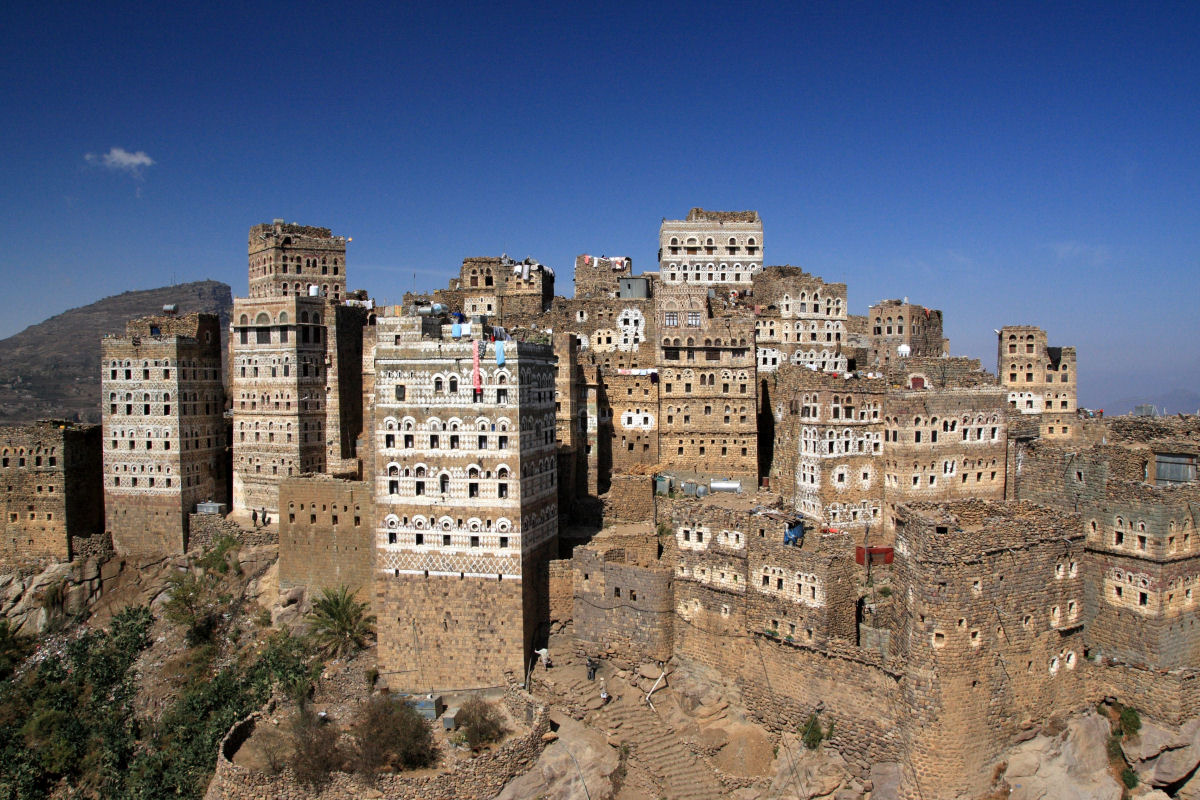 Al Hajjarah, a cidade da Idade Mdia com edifcios de vrios andares 02