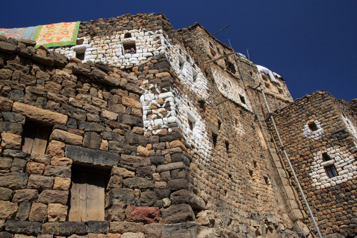 Al Hajjarah, a cidade da Idade Mdia com edifcios de vrios andares 03