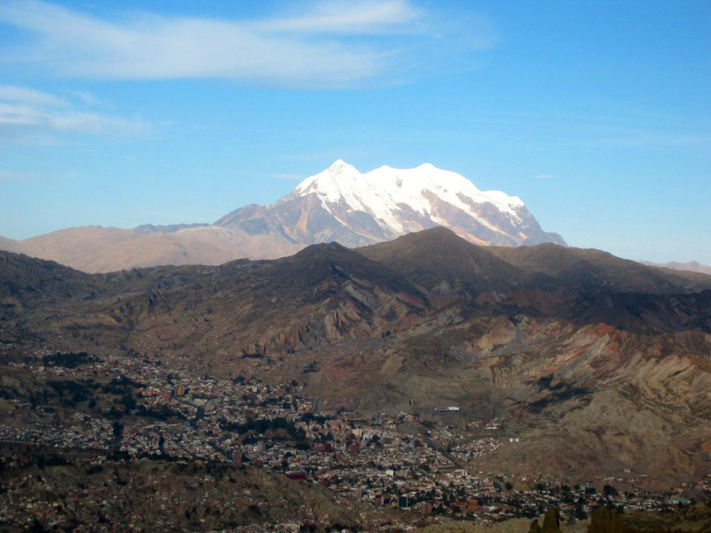 La Paz, a incrível cidade encravada nas montanhas 01