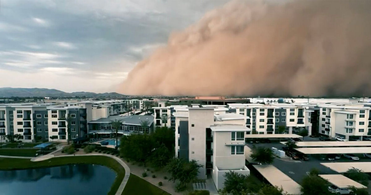 Fotos e vídeos insanos mostram cidade americana coberta por uma gigantesca tempestade de poeira