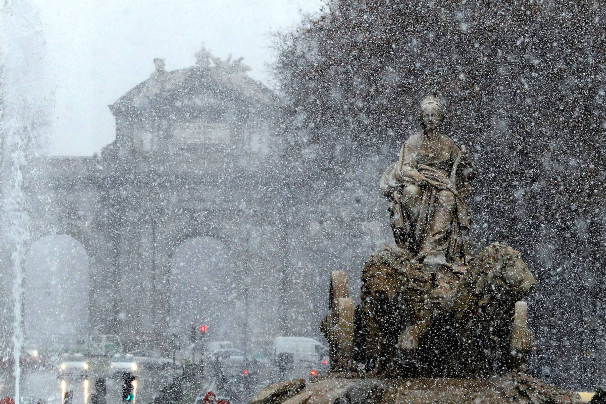A tempestade Filomena praticamente congelou Madrid