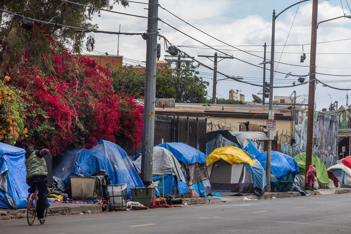 Los Angeles em colapso: a crise dos sem-teto nos EUA