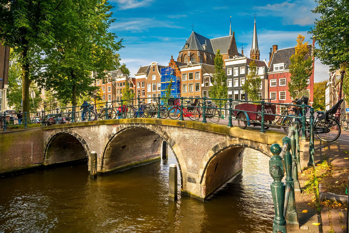 Curta mostra como AiDA, Assistente de Encontros com IA, pode estragar um encontro