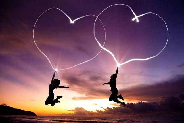A ciência do amor e da atração está mais centrada nos 5 sentidos do que no coração