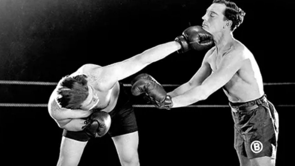 Charlie Chaplin vs Buster Keaton: a montagem de cenas de boxe hilárias de seus clássicos filmes