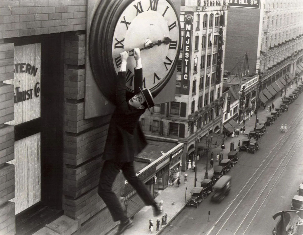 Veja como lendas de Hollywood realizavam acrobacias em filmes icônicos da década de 1920