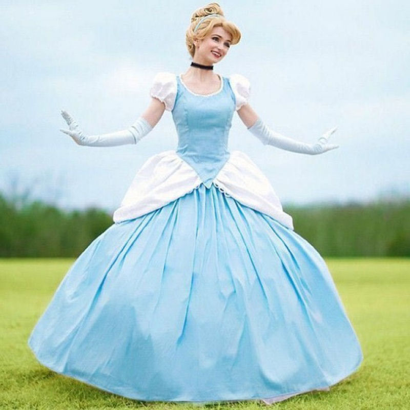 Esta garota se veste como princesas da Disney para ser voluntria em hospitais peditricos 03