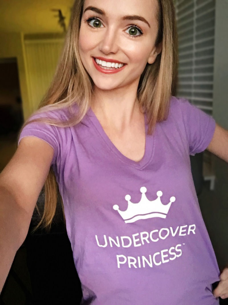 Esta garota se veste como princesas da Disney para ser voluntria em hospitais peditricos 10
