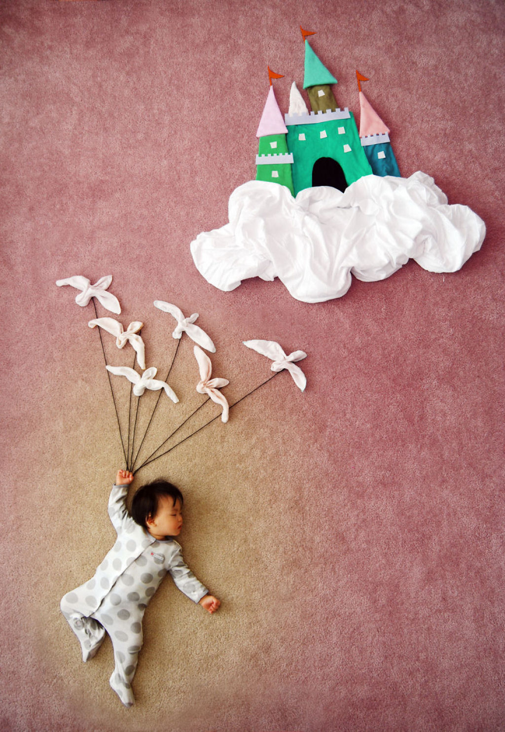 Mamãe criativa transforma soneca do seu bebê em grandes aventuras 05