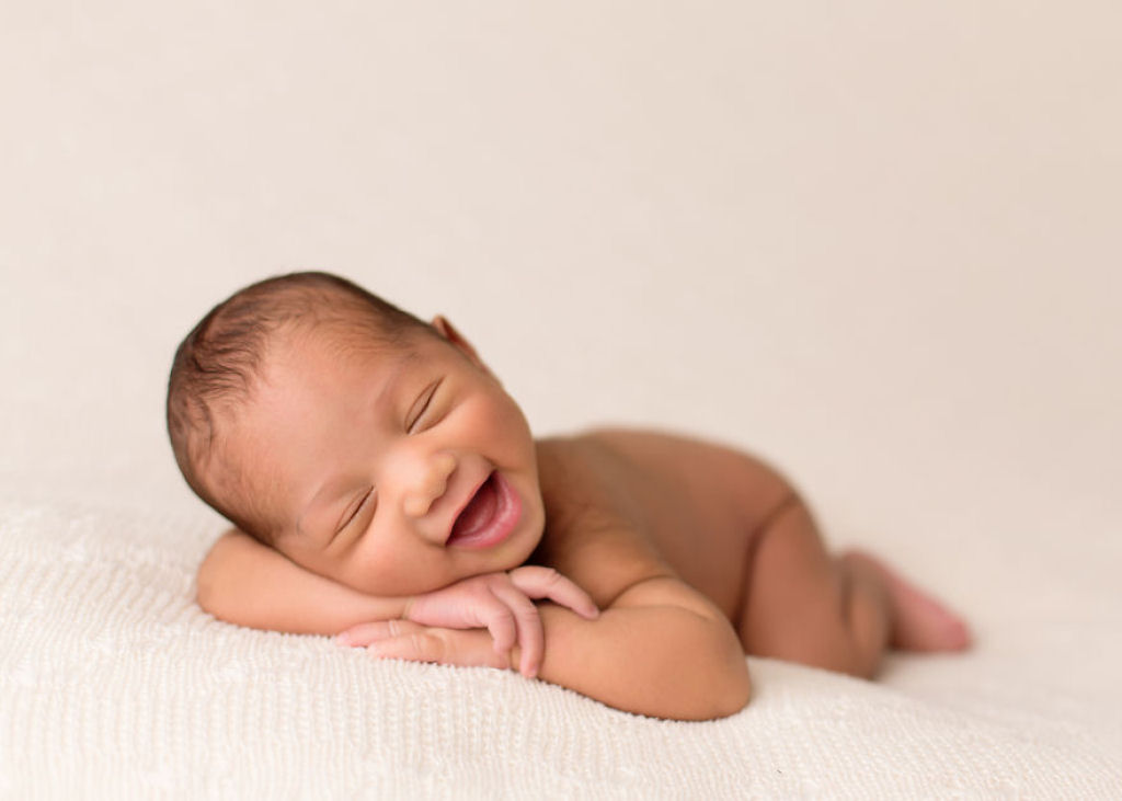 Fotgrafa britnica cria retratos insuportavelmente ternos de bebs dormindo 04