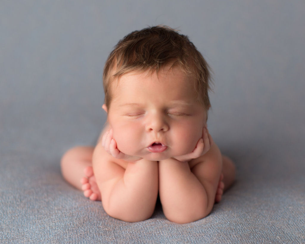 Fotgrafa britnica cria retratos insuportavelmente ternos de bebs dormindo 05
