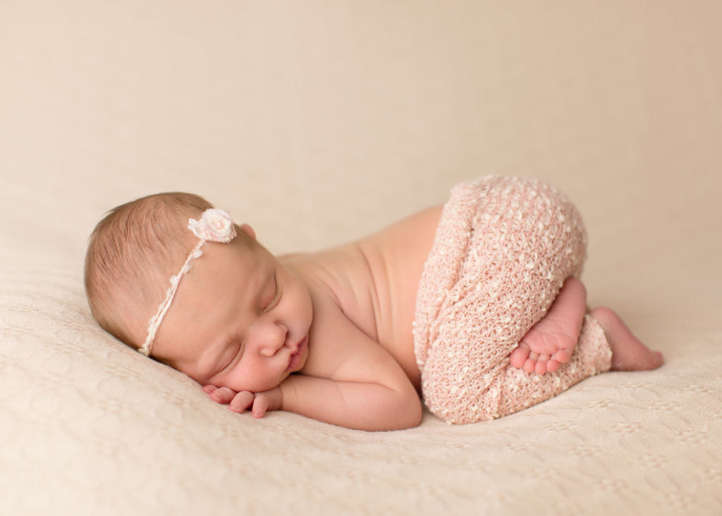 Fotgrafa britnica cria retratos insuportavelmente ternos de bebs dormindo 06