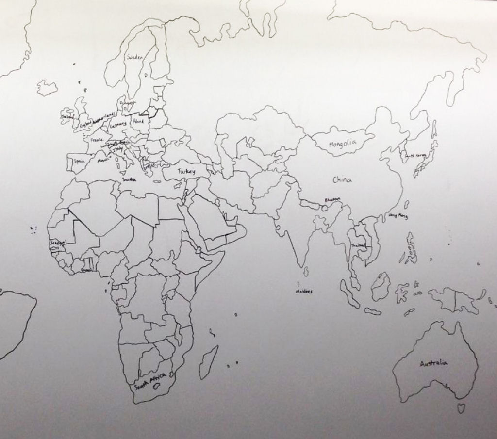 Garoto de 11 anos com autismo desenha um mapa-mndi de cor 04
