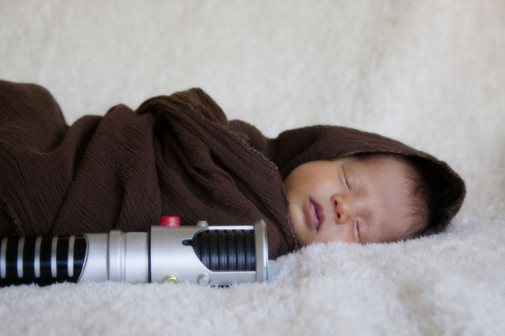 Apesar das complicaes, beb recm-nascido  comemorado com sesso fotogrfica Star Wars 10