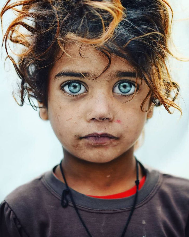 Fotógrafo turco captura a beleza inocente dos olhos de crianças que brilham como joias 03