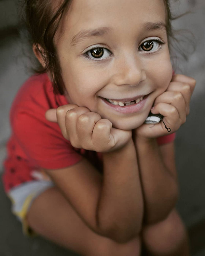 Fotógrafo turco captura a beleza inocente dos olhos de crianças que brilham como joias 14