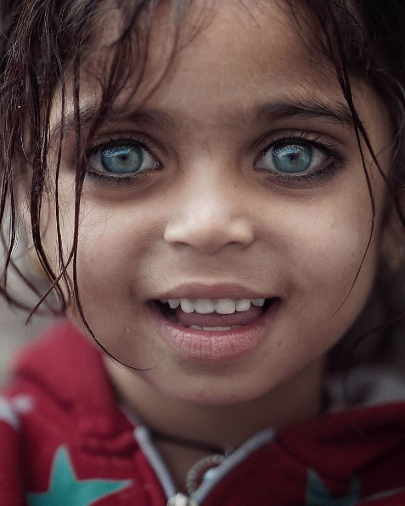 Fotógrafo turco captura a beleza inocente dos olhos de crianças que brilham como joias 15