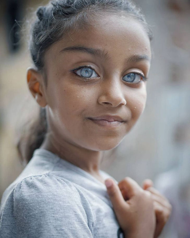 Fotógrafo turco captura a beleza inocente dos olhos de crianças que brilham como joias 16