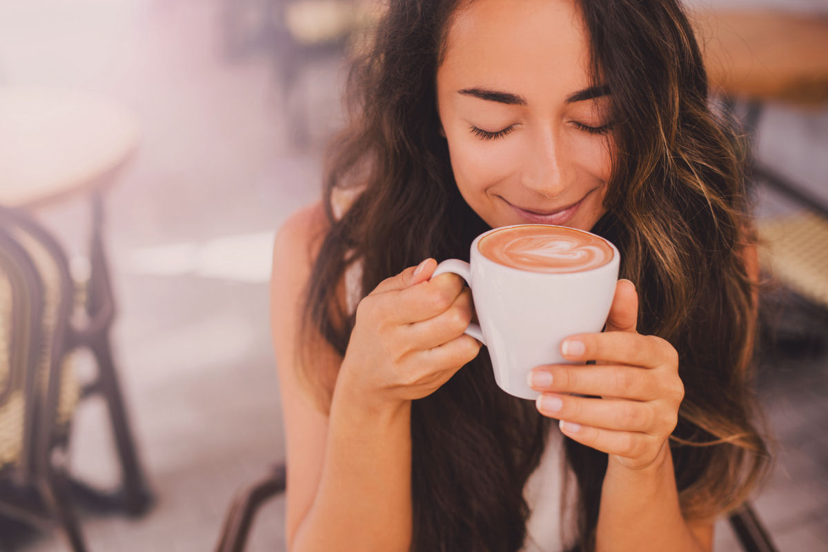 Como a cafena nos mantm alertas, acordados e felizes?