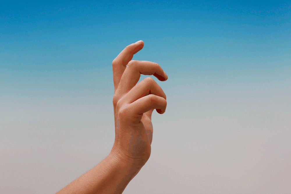 9 gestos de mãos que farão com que se pareça um intelectual 07