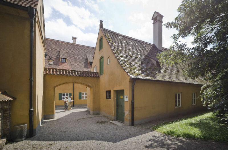 O povoado alemo onde o aluguel no aumentou desde 1520 e custa menos de 5 reais ao ano 06