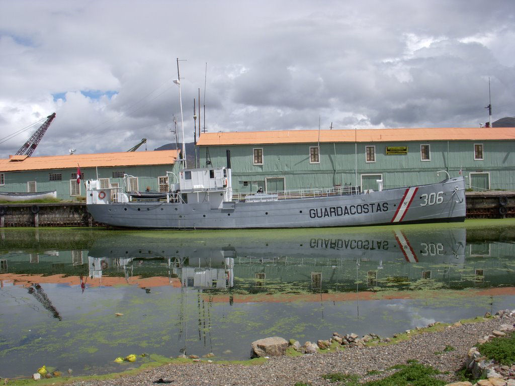 Os antigos navios a vapor de 150 anos do Lago Titicaca que funciona com esterco