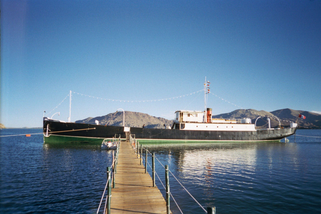 Os antigos navios a vapor de 150 anos do Lago Titicaca que funciona com esterco
