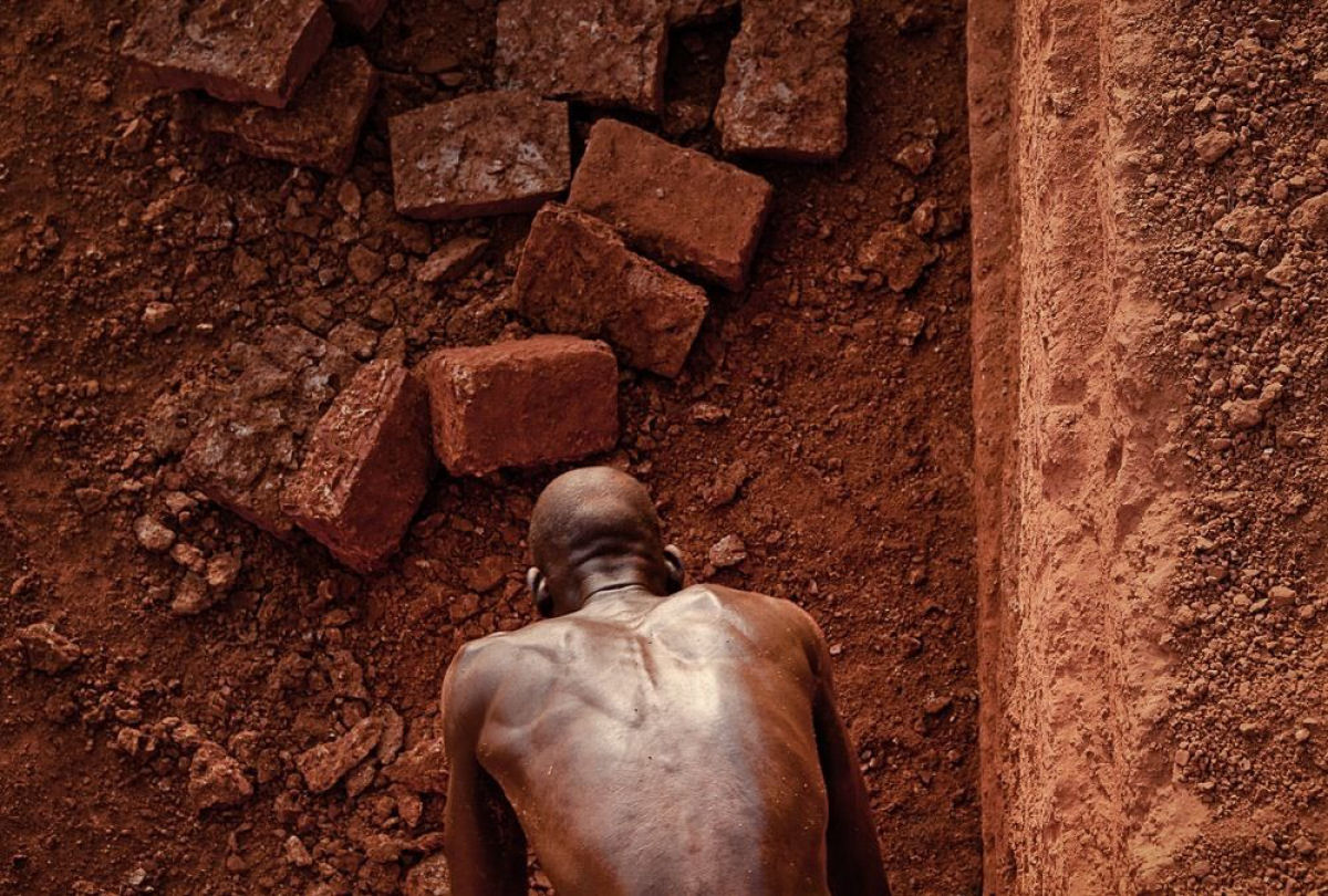 A pedreira de tijolos de Karaba em Burkina Faso 12