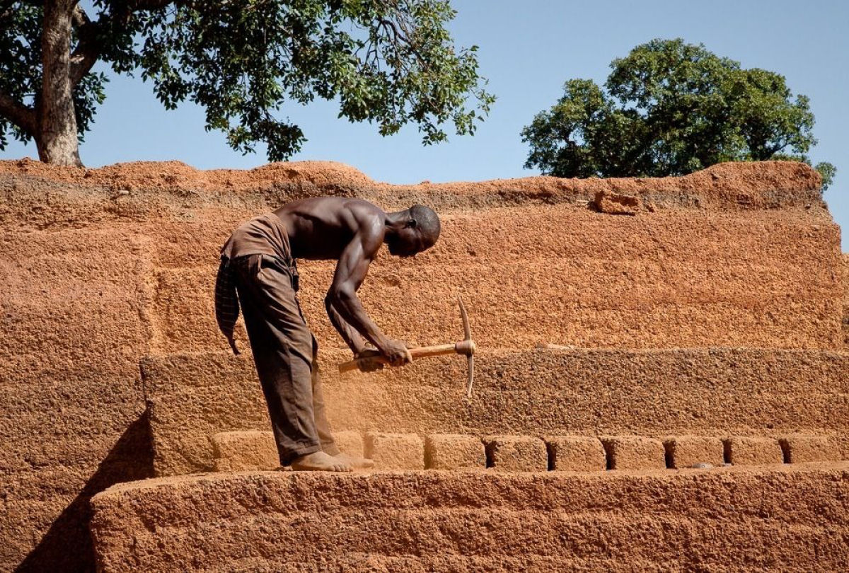 A pedreira de tijolos de Karaba em Burkina Faso 14