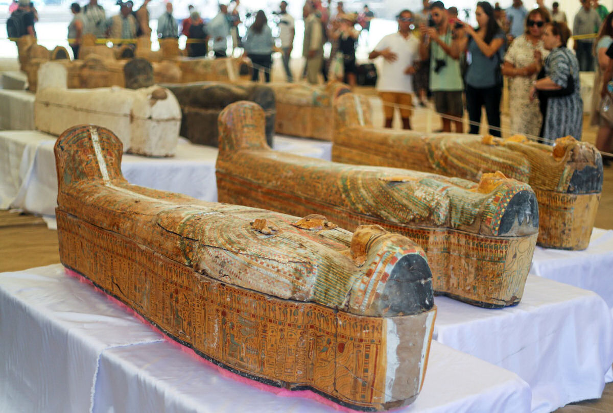 30 sarcfagos de 3.000 anos foram encontrados em Luxor, Egito 01