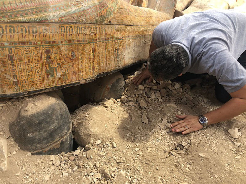 30 sarcfagos de 3.000 anos foram encontrados em Luxor, Egito 03