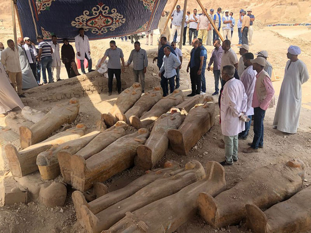30 sarcfagos de 3.000 anos foram encontrados em Luxor, Egito 04