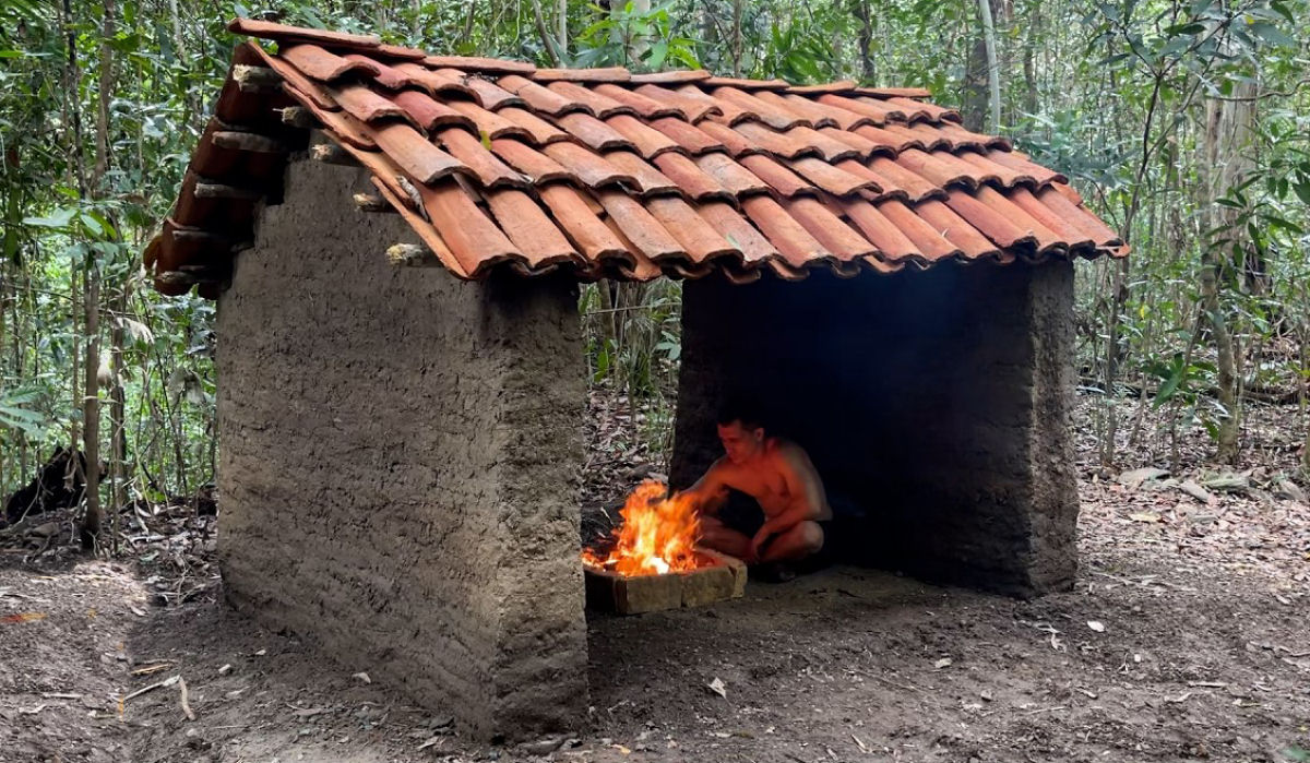 Como assentar um telhado de cermica usando apenas tecnologia primitiva