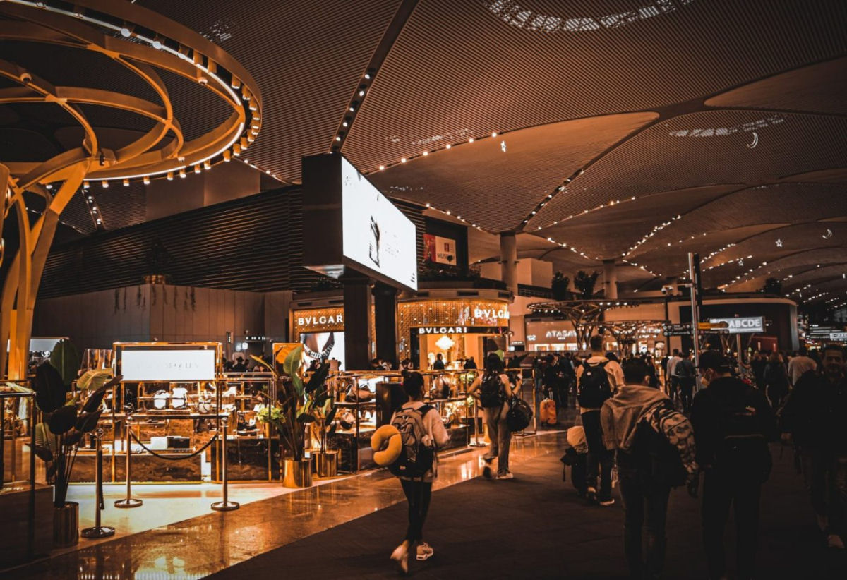 Por que tudo nos aeroportos é tão caro?