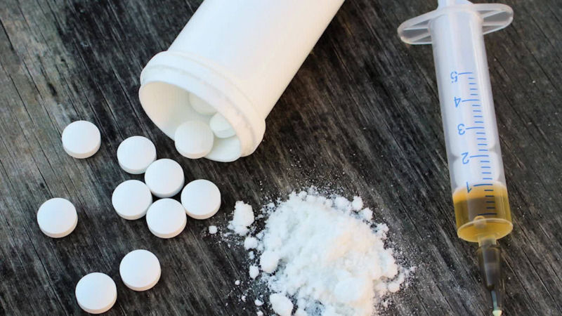 Fentanil: opioide 50 vezes mais potente que a heroína mata milhares de  pessoas por dia - Instituto CADOR