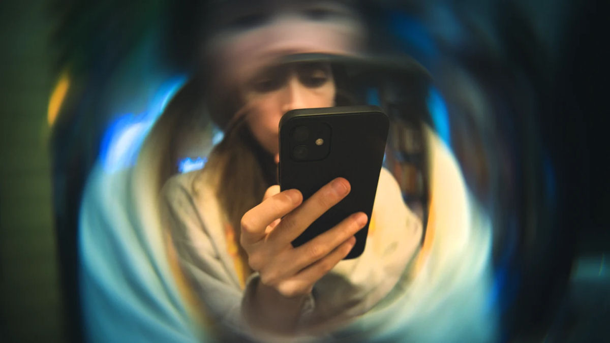 A psicologia por tr�s do scroll infinito e como evit�-lo