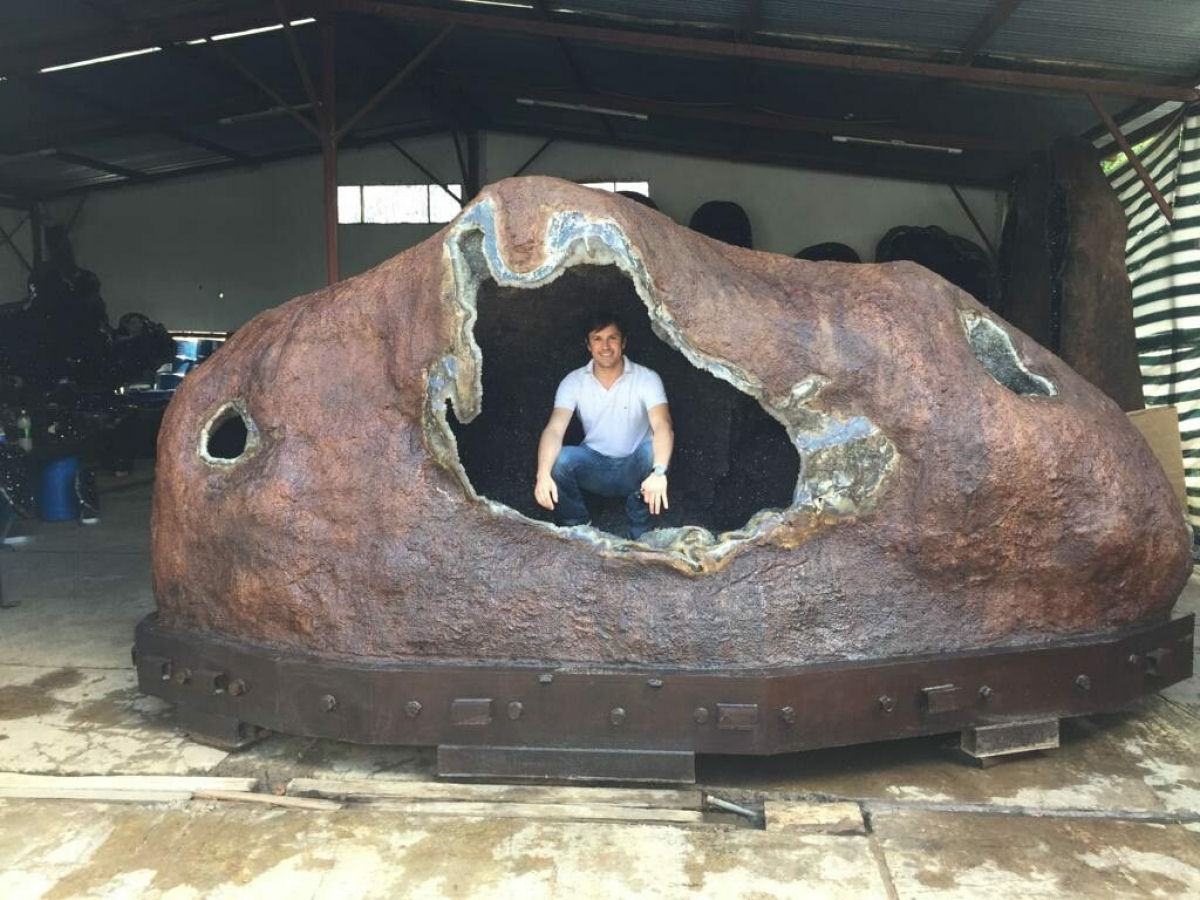 A ametista costumava ser muito valiosa, por que não é mais?