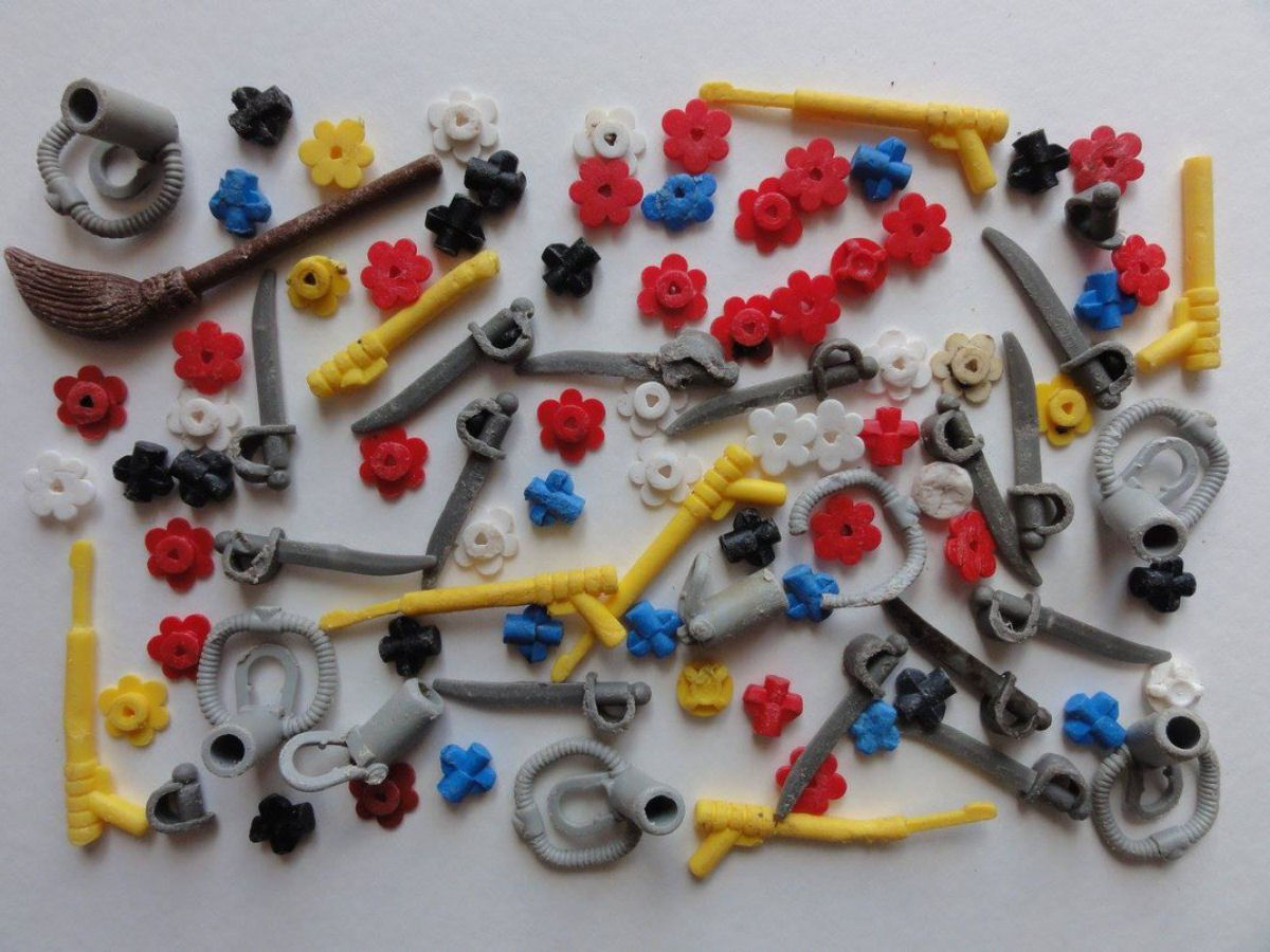 Após 25 anos no mar, peças de Lego naufragadas ainda continuam chegando em praias na Inglaterra