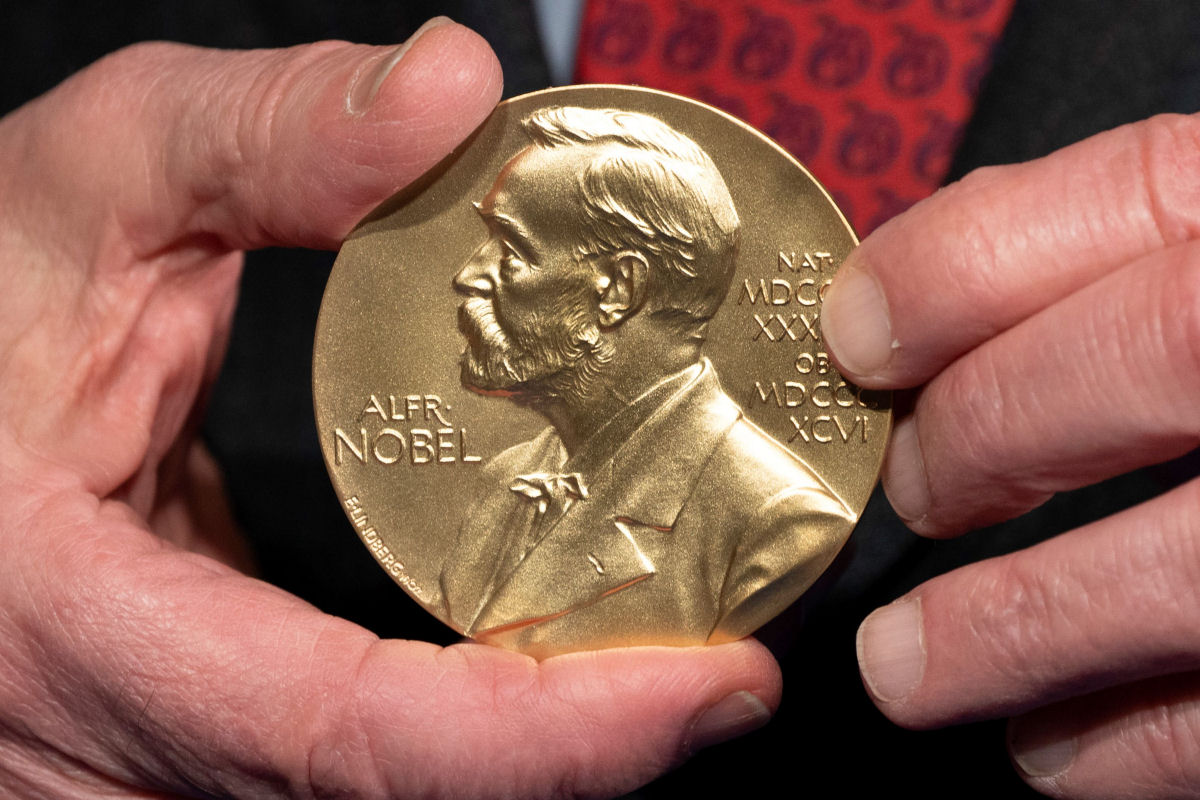 Como o Prêmio Nobel da Paz é atribuído?