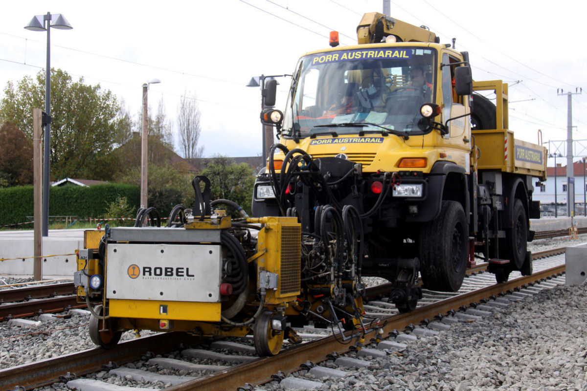 Como substituir dormentes ferrovirios sem retirar os trilhos