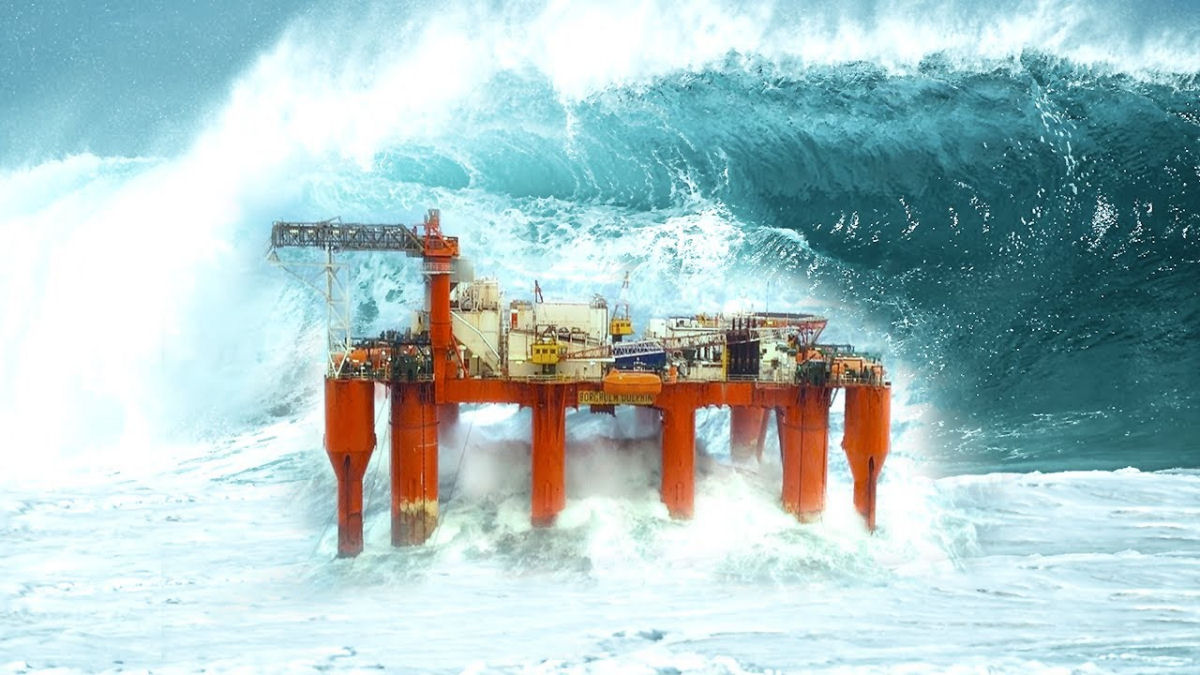 Ondas gigantes batem em uma plataforma de petróleo oscilante na costa da Escócia