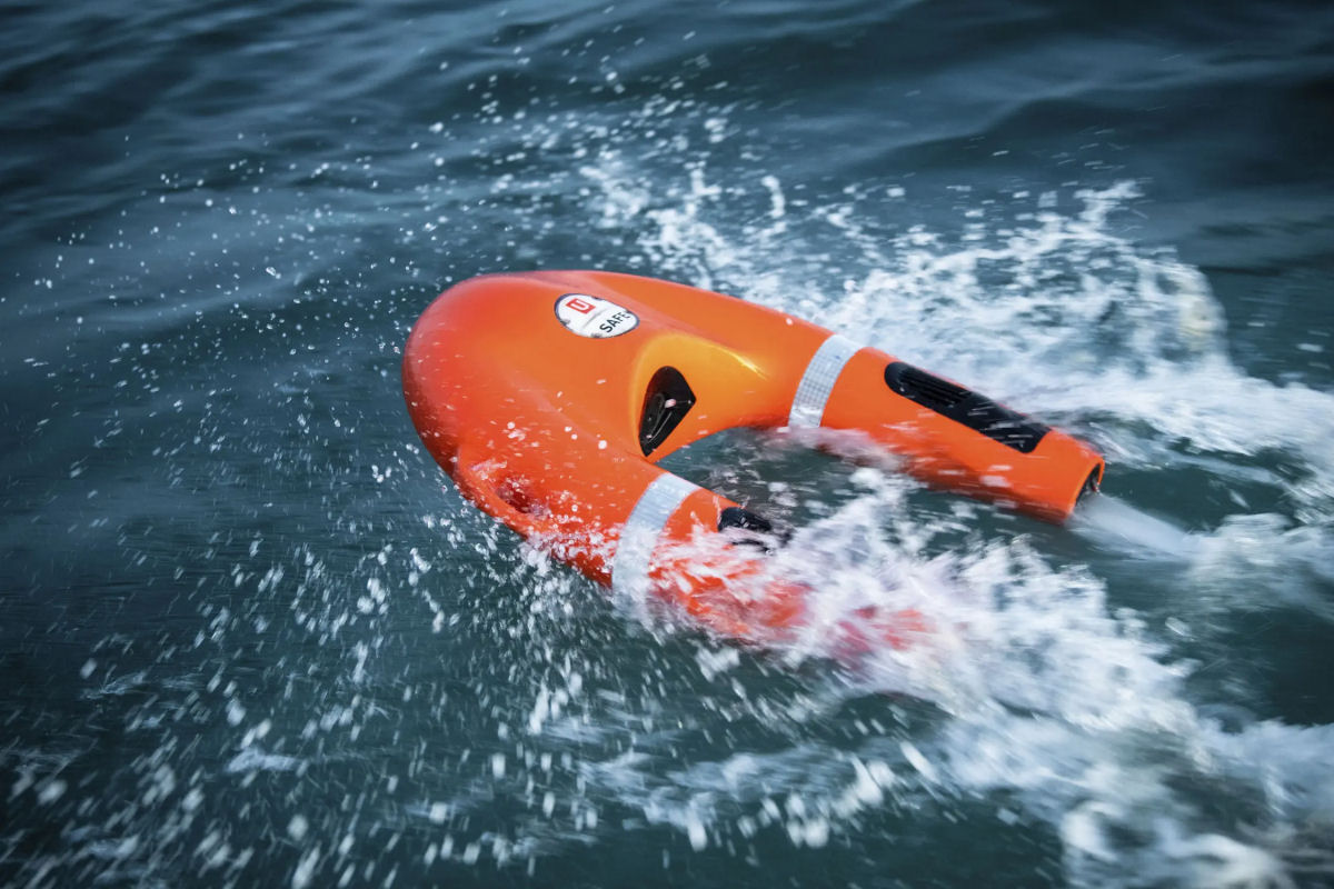 Salva-vidas controlado remotamente foi projetado para resgatar pessoas em condies desafiadoras