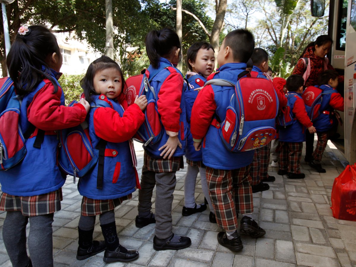 Como são os uniformes escolares em alguns países ao redor do mundo 12