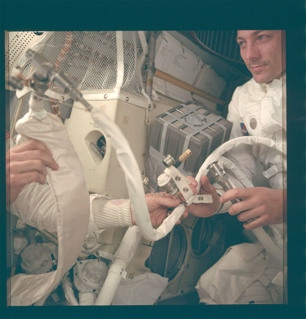 NASA publica mais de 9.000 fotos inditas em alta resoluo das misses Apollo  Lua 02