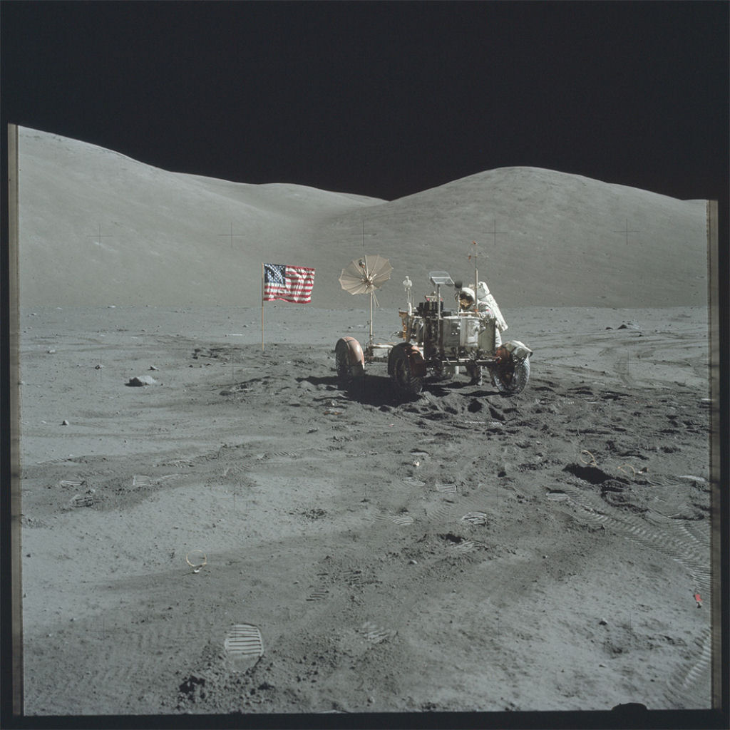 NASA publica mais de 9.000 fotos inditas em alta resoluo das misses Apollo  Lua 14