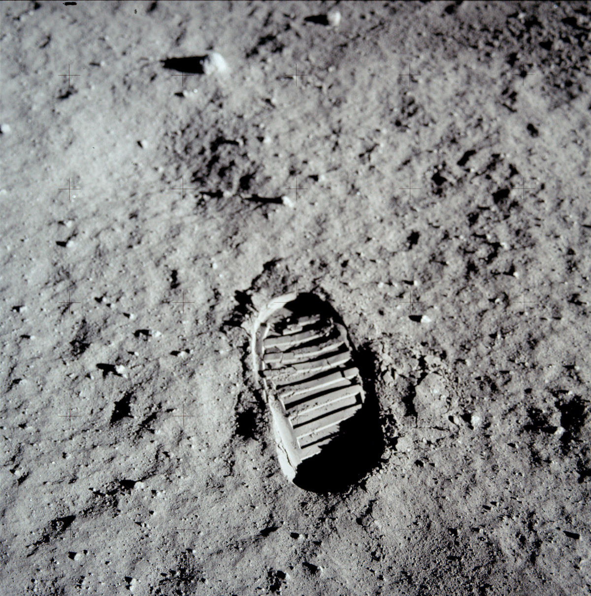 Se os astronautas da Apollo 11 morressem na lua, este seria o discurso que Nixon teria lido