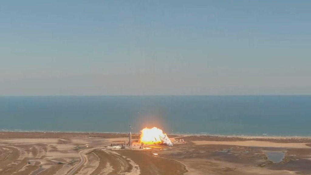 Explode o protótipo de foguete da SpaceX ao aterrissar