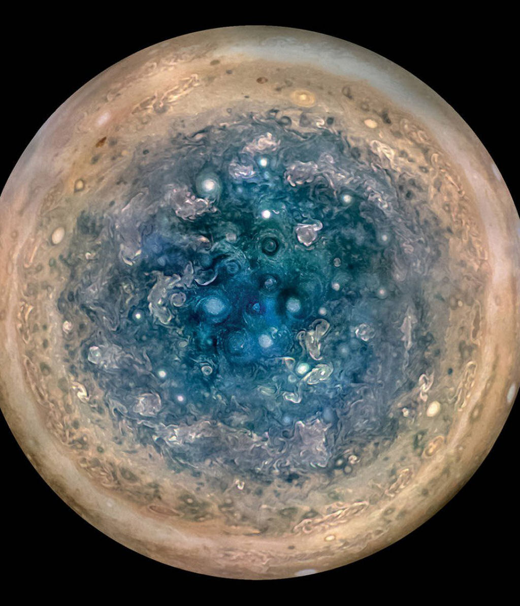 Simplesmente glorioso: time-lapse ao redor de Júpiter para entendermos a beleza do universo