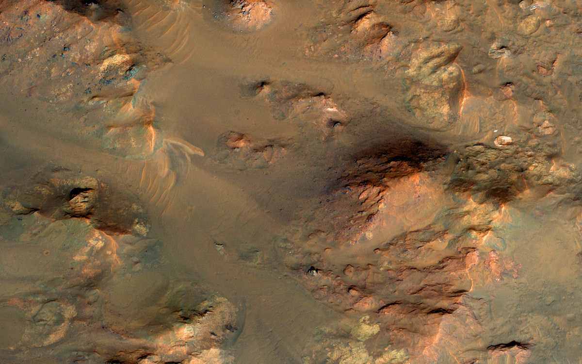  oficial: descobrem colunas de gelo de gua sob a superfcie de Marte 03