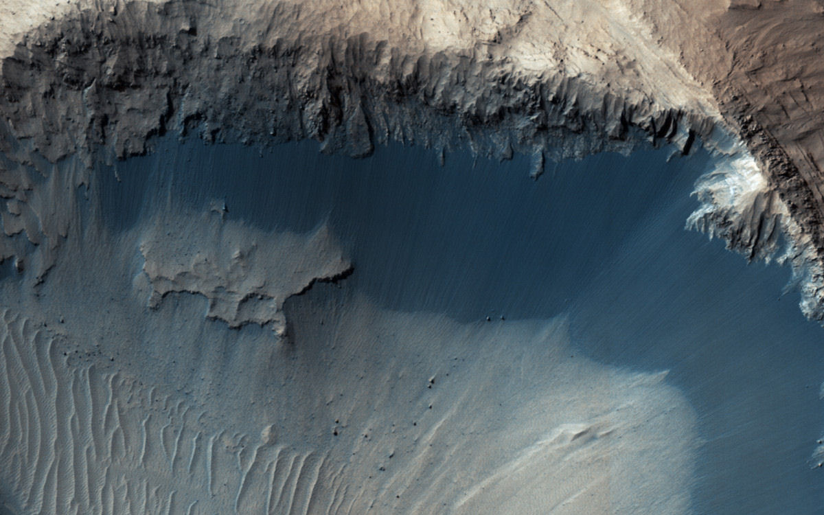  oficial: descobrem colunas de gelo de gua sob a superfcie de Marte 08